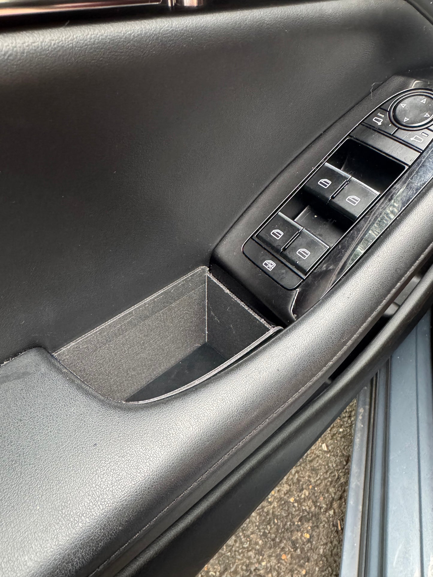 Mazda 3 Gen 4 / CX-30 Gen 1 - drivers side door storage holder