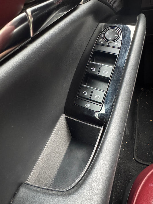 Mazda 3 Gen 4 / CX-30 Gen 1 - drivers side door storage holder