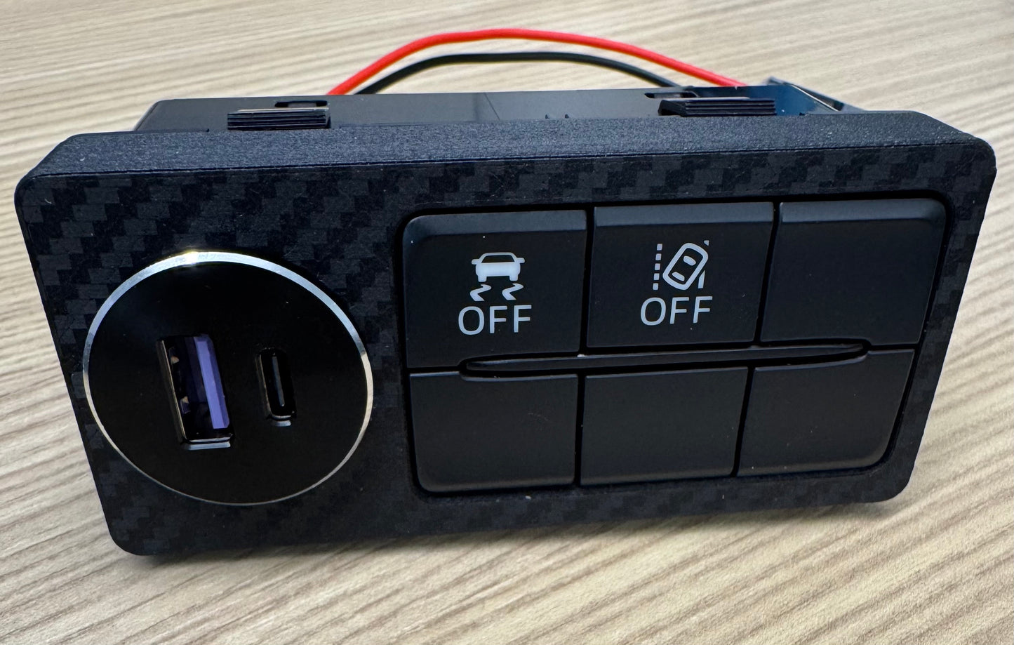 Mazda MX-5 ND (2016–2026) - Dual USB-C & USB-A Fast Charging Kit