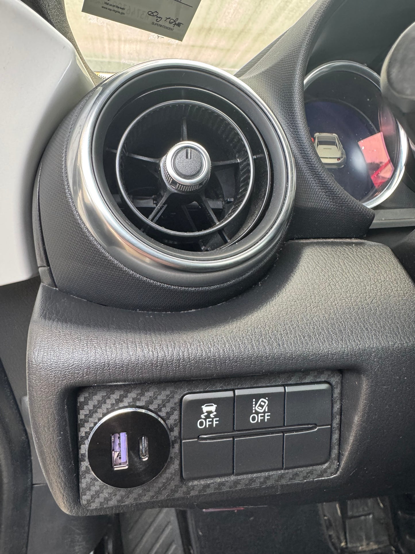 Mazda MX-5 ND (2016–2026) - Dual USB-C & USB-A Fast Charging Kit